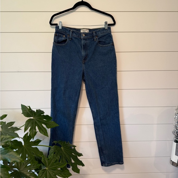 Abercrombie & Fitch Denim - Abercrombie & Fitch Women's ‘90s Straight Ultra High Rise Classic Jeans 29 8S